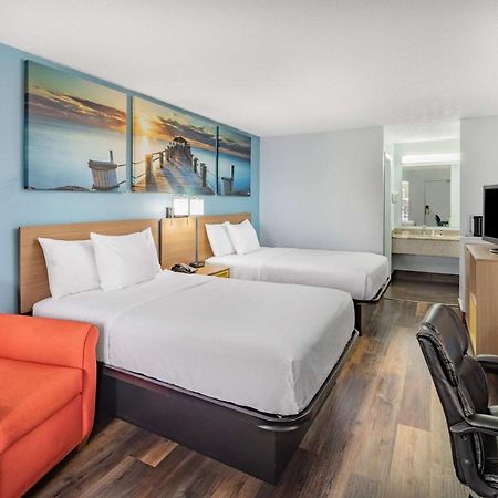 Days Inn By Wyndham Pensacola I-10 Ferry Pass Ngoại thất bức ảnh