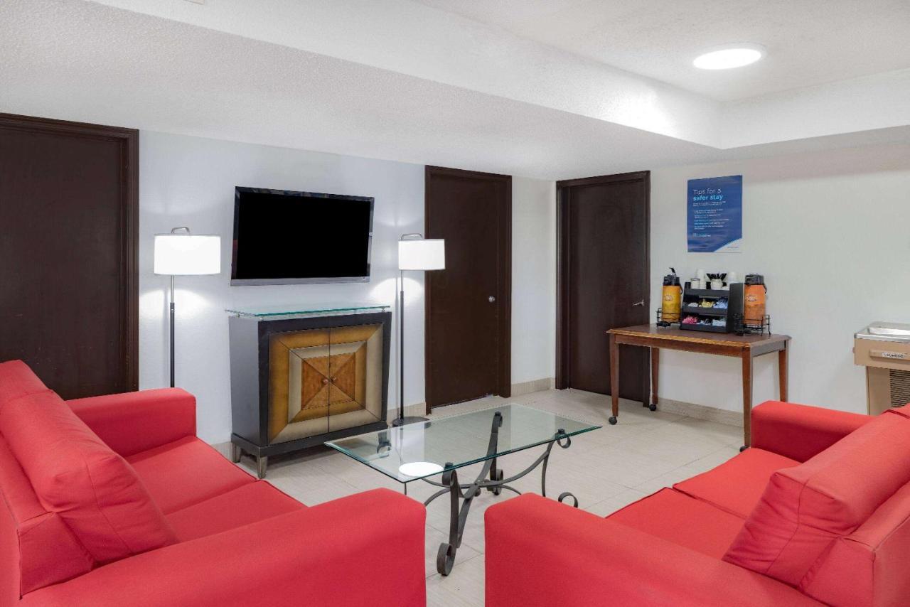Days Inn By Wyndham Pensacola I-10 Ferry Pass Ngoại thất bức ảnh