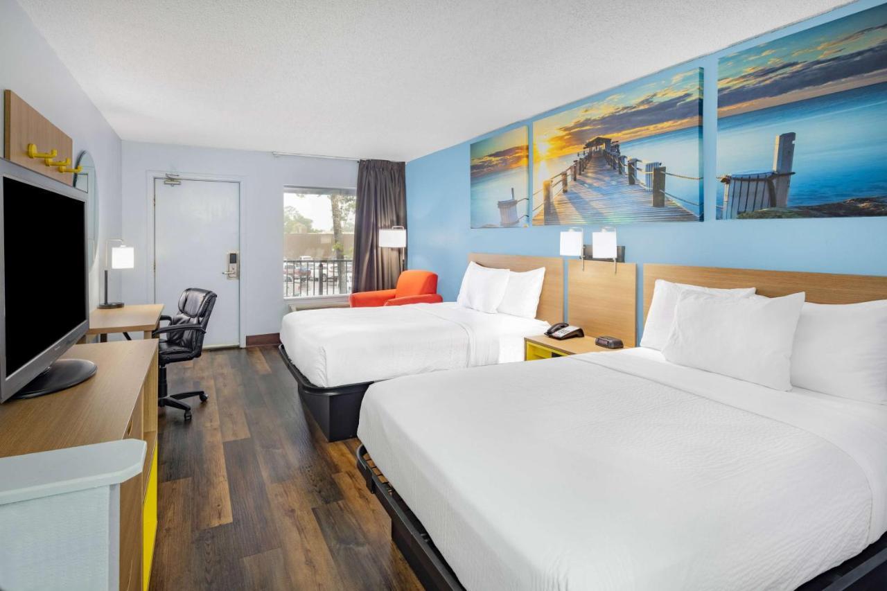 Days Inn By Wyndham Pensacola I-10 Ferry Pass Ngoại thất bức ảnh
