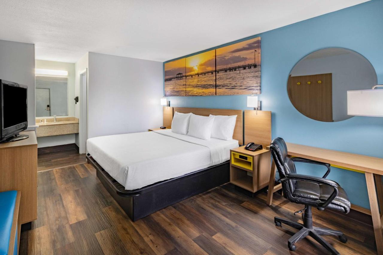 Days Inn By Wyndham Pensacola I-10 Ferry Pass Ngoại thất bức ảnh