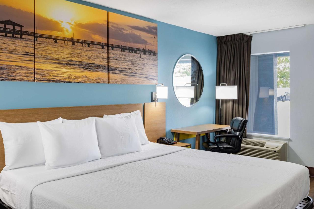 Days Inn By Wyndham Pensacola I-10 Ferry Pass Ngoại thất bức ảnh