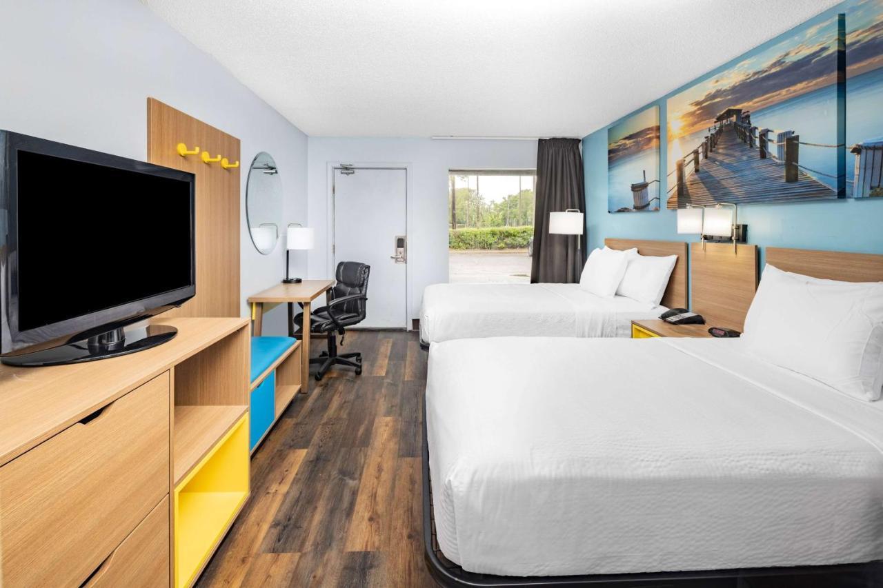 Days Inn By Wyndham Pensacola I-10 Ferry Pass Ngoại thất bức ảnh