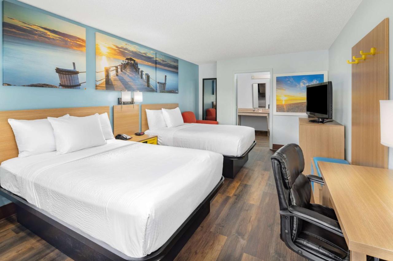 Days Inn By Wyndham Pensacola I-10 Ferry Pass Ngoại thất bức ảnh