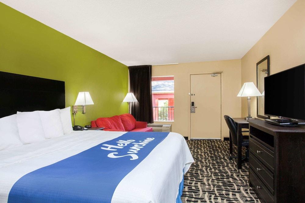 Days Inn By Wyndham Pensacola I-10 Ferry Pass Ngoại thất bức ảnh