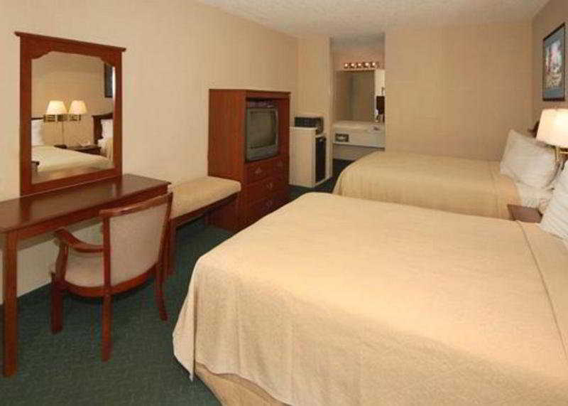 Days Inn By Wyndham Pensacola I-10 Ferry Pass Phòng bức ảnh